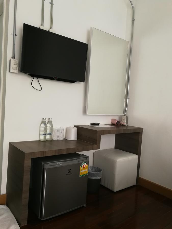 F Plus F Hostel Chiang Mai Buitenkant foto